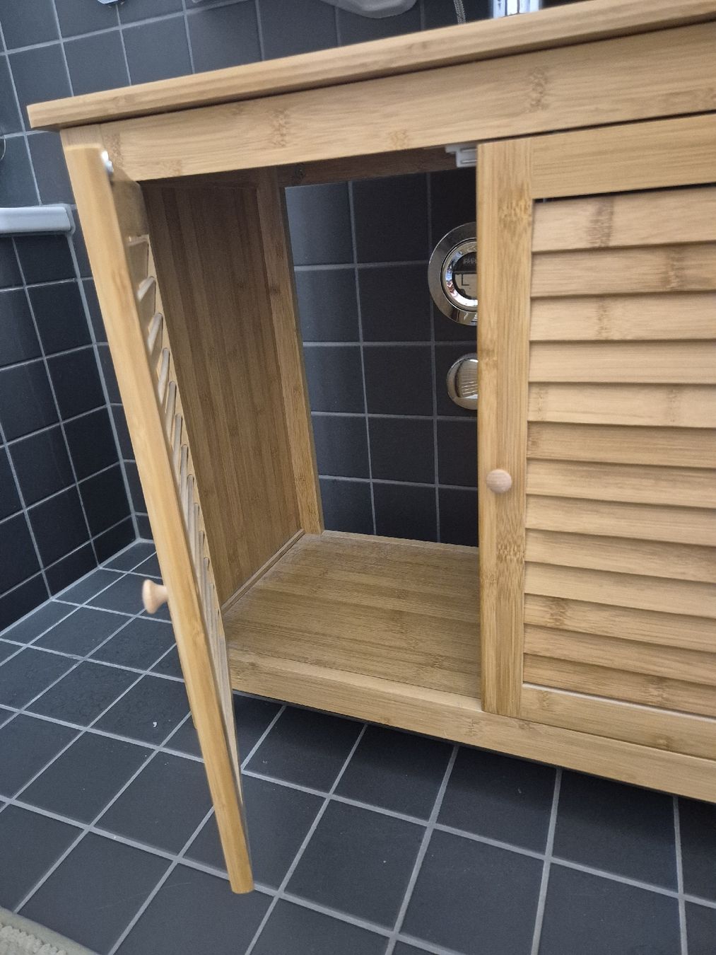 Mobili per bagno: Waschbeckenunterschrank – Usato da Baden venduto da midewe 2