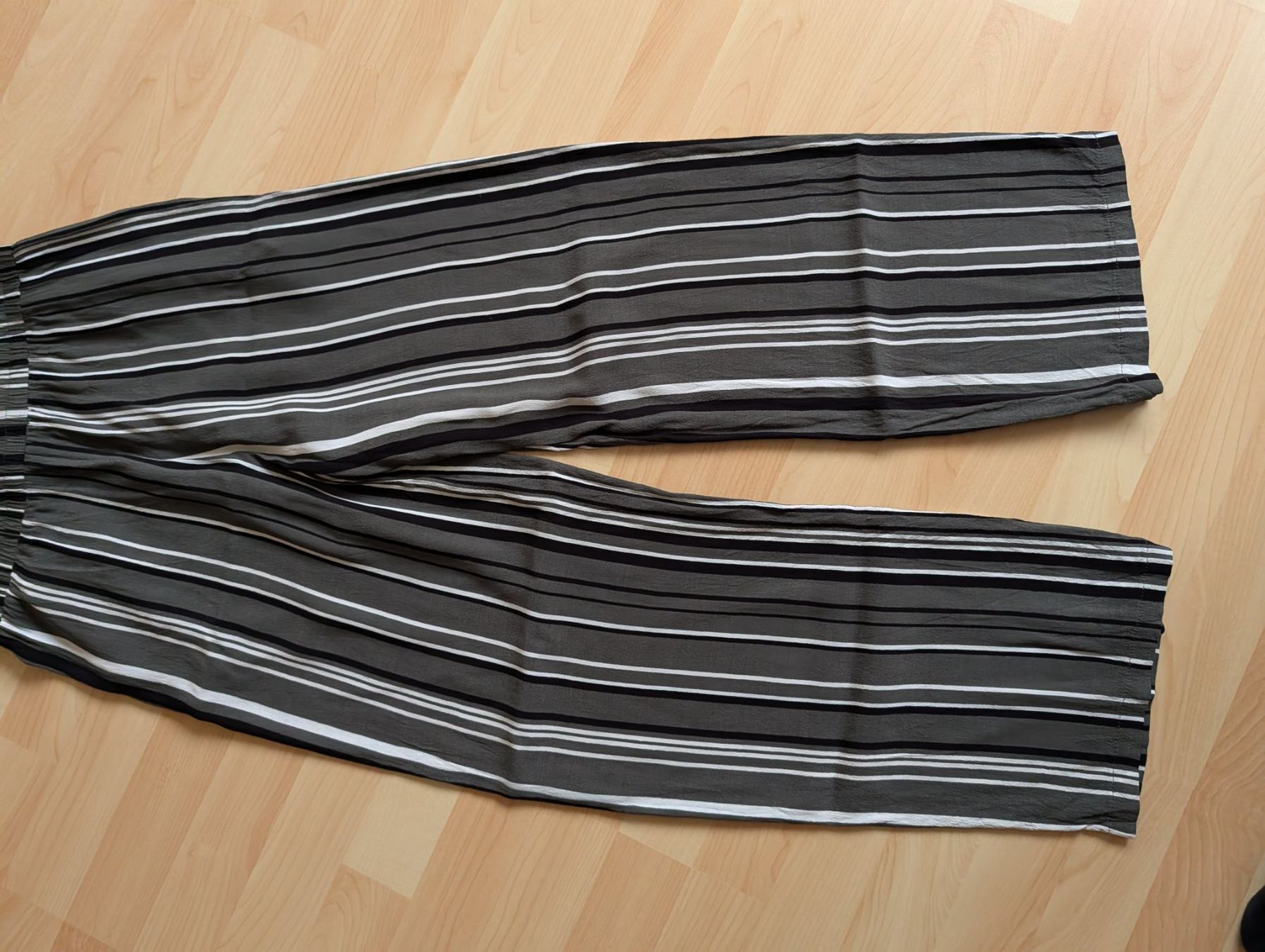 Opus Pantaloni: Sommerhose Opus Viskose Gr 34 – Usato da Appenzell venduto da Pontigui2007 2