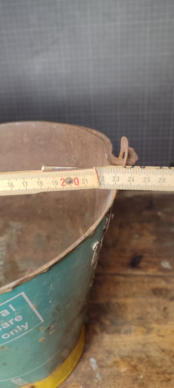 Sonstiges für Haushalt & Wohnen:  Wunderschöne upcycling Eimer Nr 3 – Gebraucht aus Gelterkinden von MYSTOREFORYOU4460 8