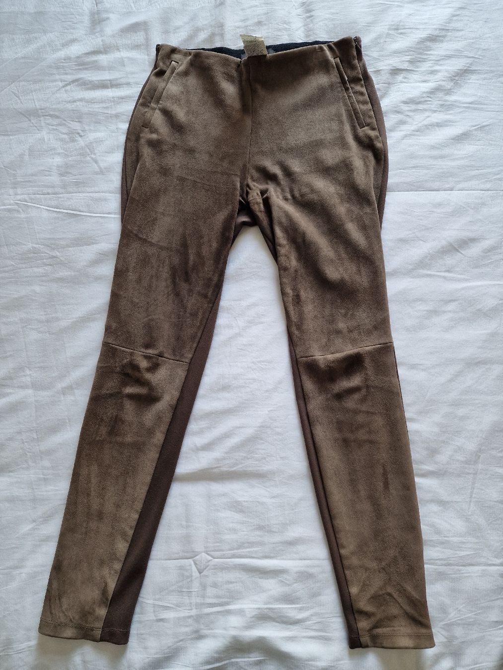 Max Mara Pantaloni: Lederdamenhose von Weekend MaxMara – Usato da St. Niklausen LU venduto da wishbonerfb