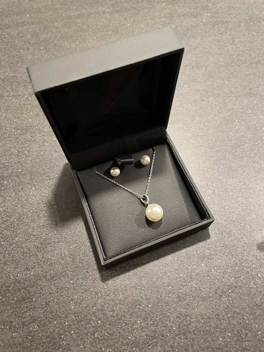 Perles (synthétiques): Schmuck Perlen Set – D'occasion à Wichtrach par estrella03