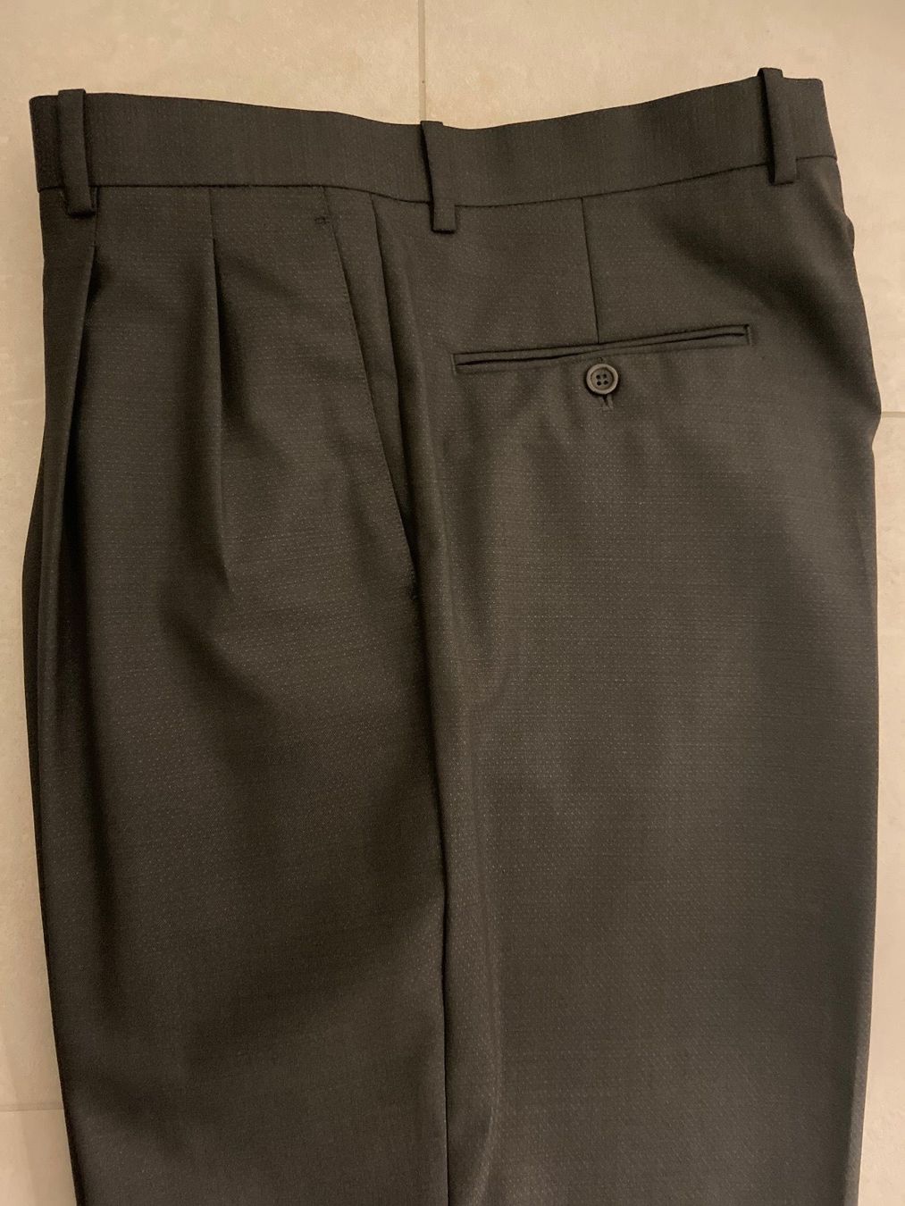 Completi: Grauer Herren Anzug NEU – Usato da Zug venduto da Hehe 7