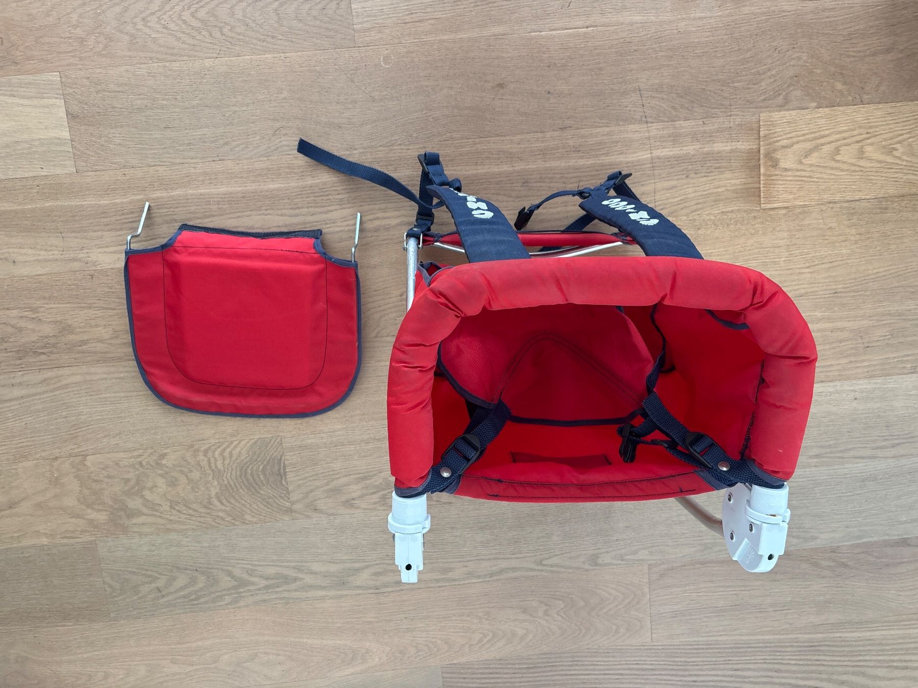 Porte-bébés ventraux & dorsaux: Baby Carrier Red good condition – D'occasion à Zürich par enr_f9vx 1