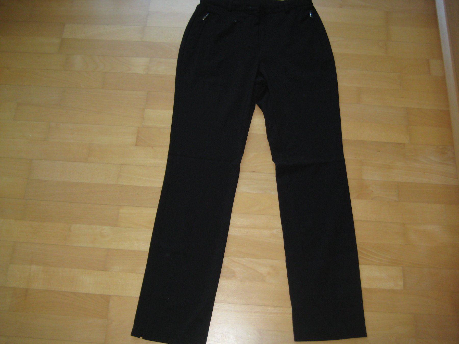 Pantaloni: Buntfalthose schwarz Grösse 36 – Usato da Dietlikon venduto da kue_6cd5