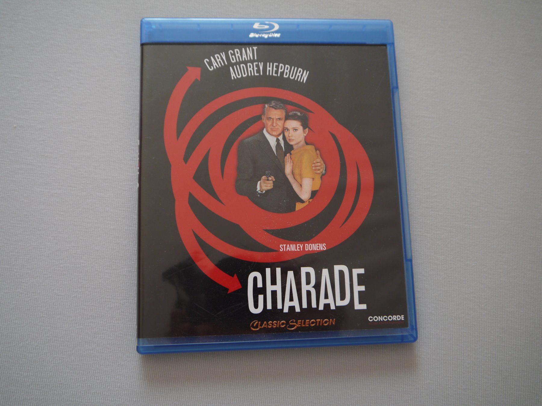 Tous les DVDs: CHARADE(1963) Cary Grant/Audrey Hepburn – D'occasion à Hagendorn par Blaf