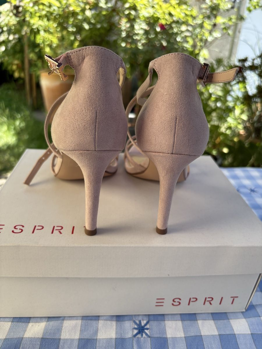 Esprit Chaussures femmes: Sandaletten von Esprit – Neuf avec emballage d'origine à Riehen par BESSI17 2