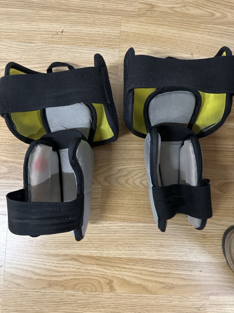 Protections: Knieschoner (Eishockeygoalie) – D'occasion à Hasle b. Burgdorf par rema78 1