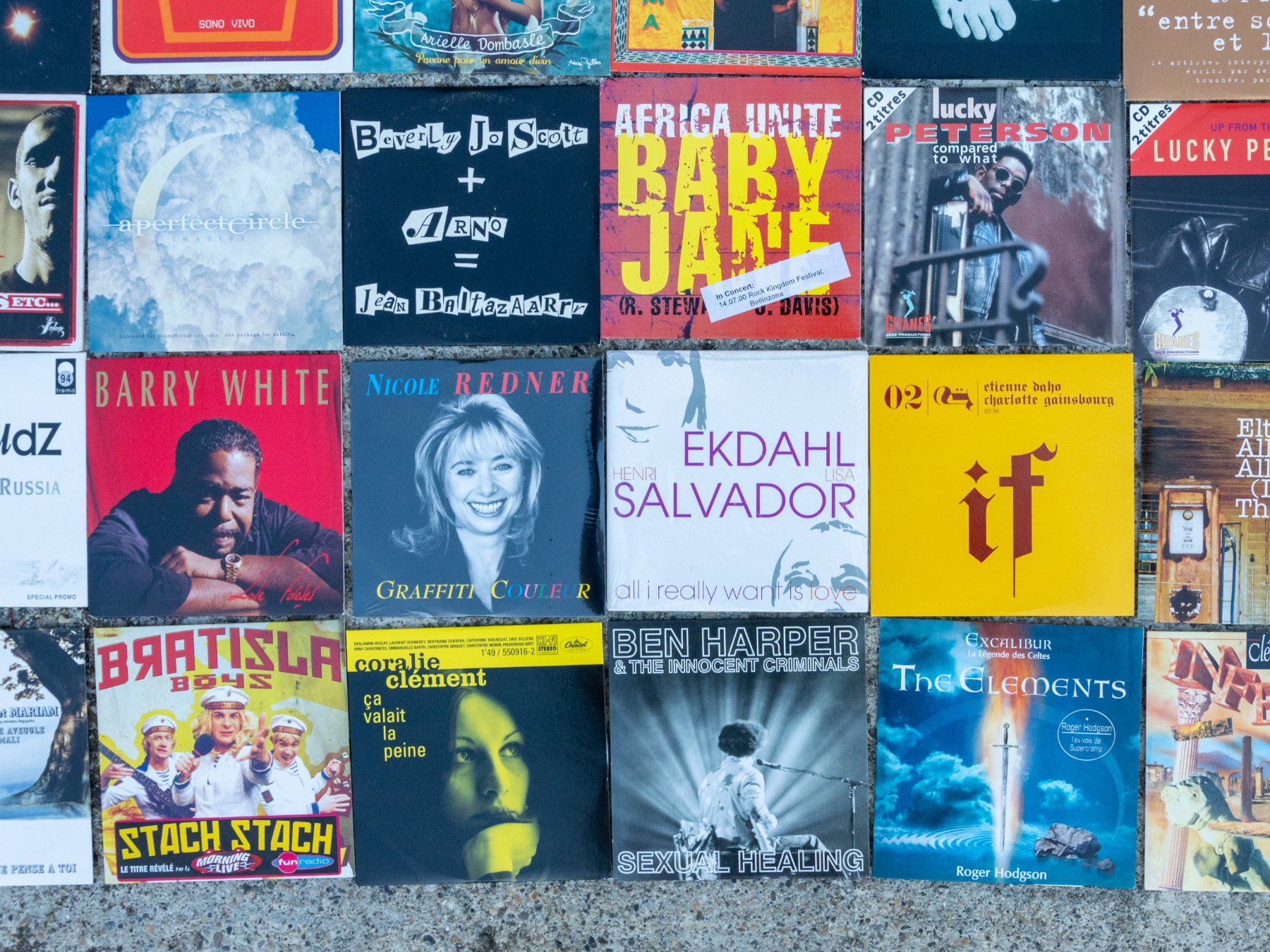 CDs: Lot 100 CDs singles – Gebraucht aus Belmont-sur-Yverdon von ag97 8