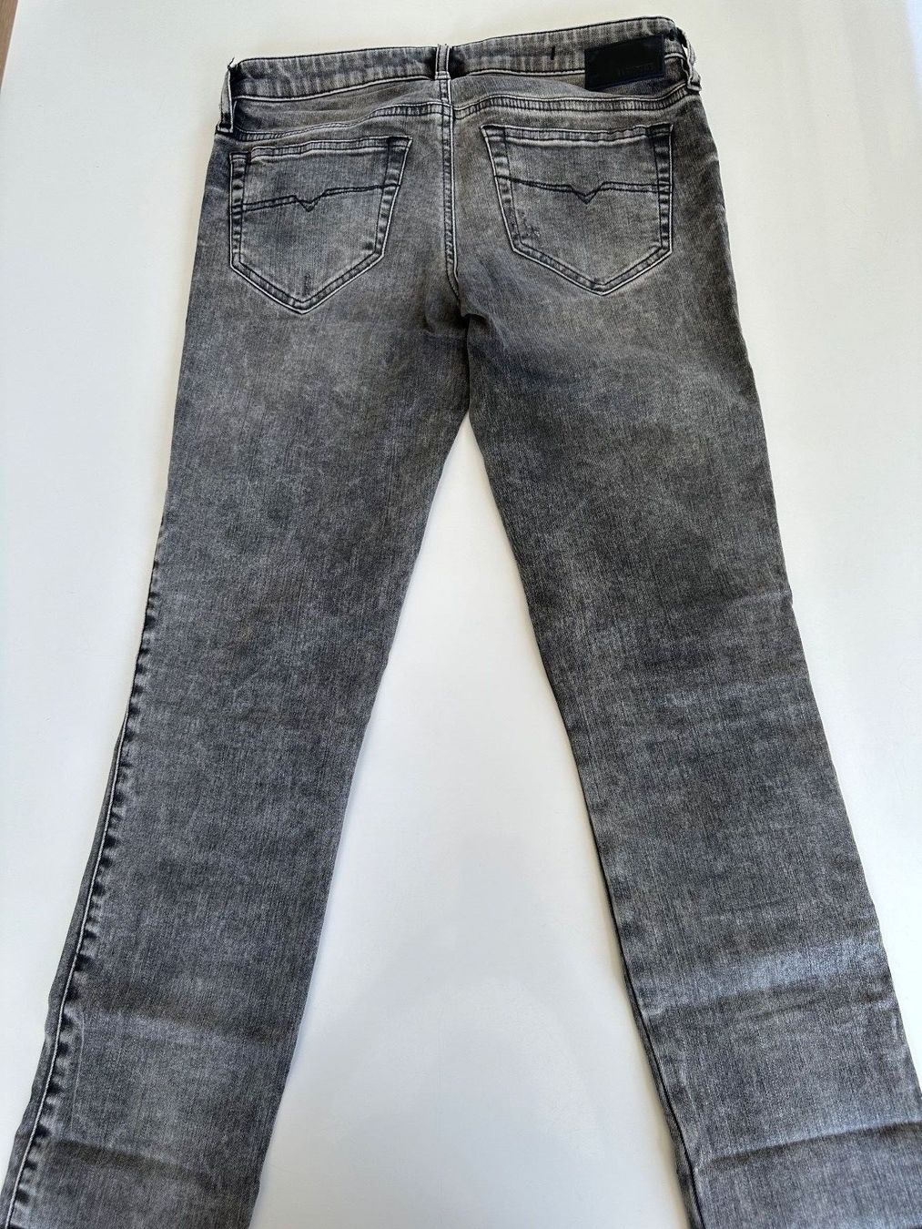 Diesel Jeans: Diesel Jeans ; Grösse 28 – Usato da Lausen venduto da Swissart123 1