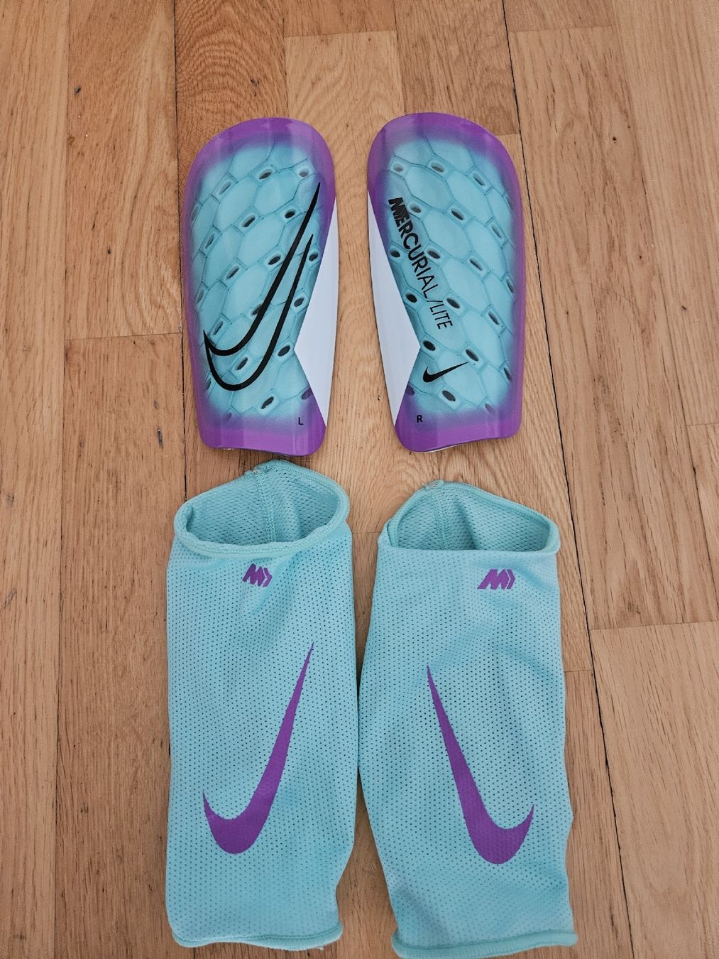 Nike Scarpe da uomo: Nike Mercurial Schienbeinschoner Gr.M – Nuovo (secondo la descrizione) da Emmenbrücke venduto da TopGato 1