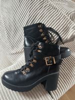 Schwarze Stiefeletten mit Schnallen, Grösse 37