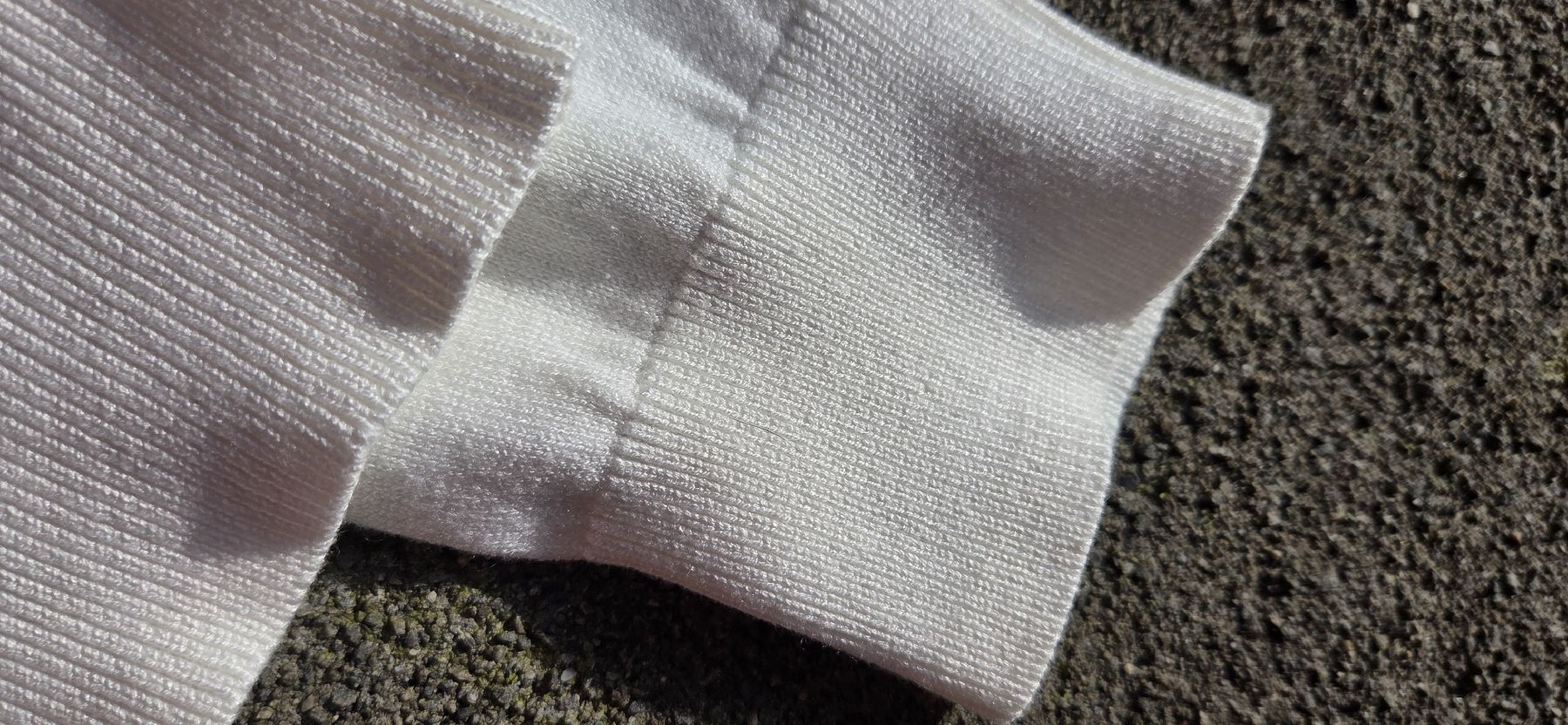 H&M Maglioni & Felpe: Schöner, leichter Strickpullover in Weiss, Grösse L – Usato da Subingen venduto da DENDLE20 2