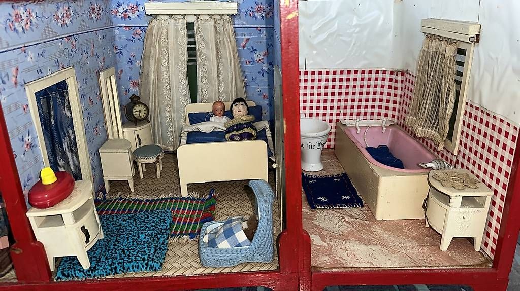 Puppenhäuser & -möbel: Puppenstube  – Gebraucht aus Arlesheim von Naarebaschi 2