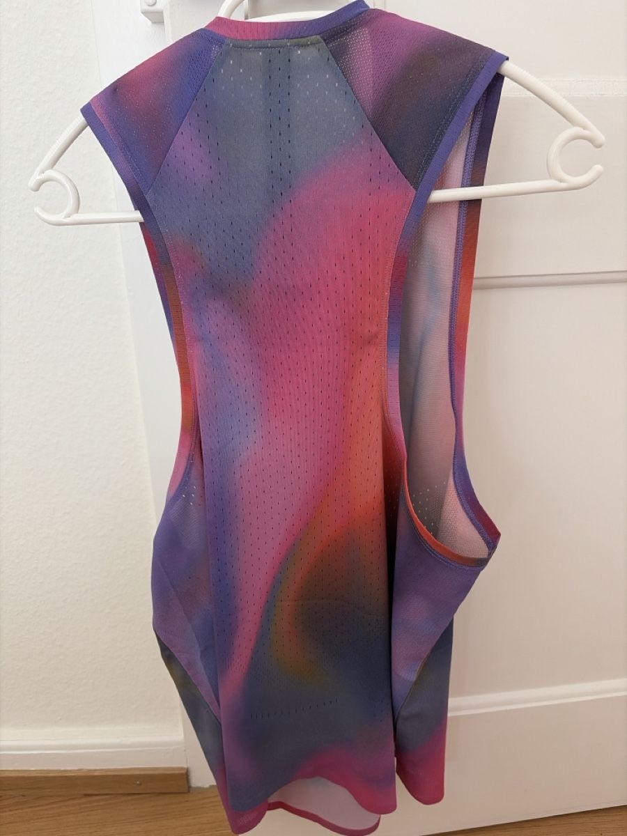 Lululemon T-Shirts: Lululemon Free Singlet – Neu (gemäss Beschreibung) aus Zürich von L13 1