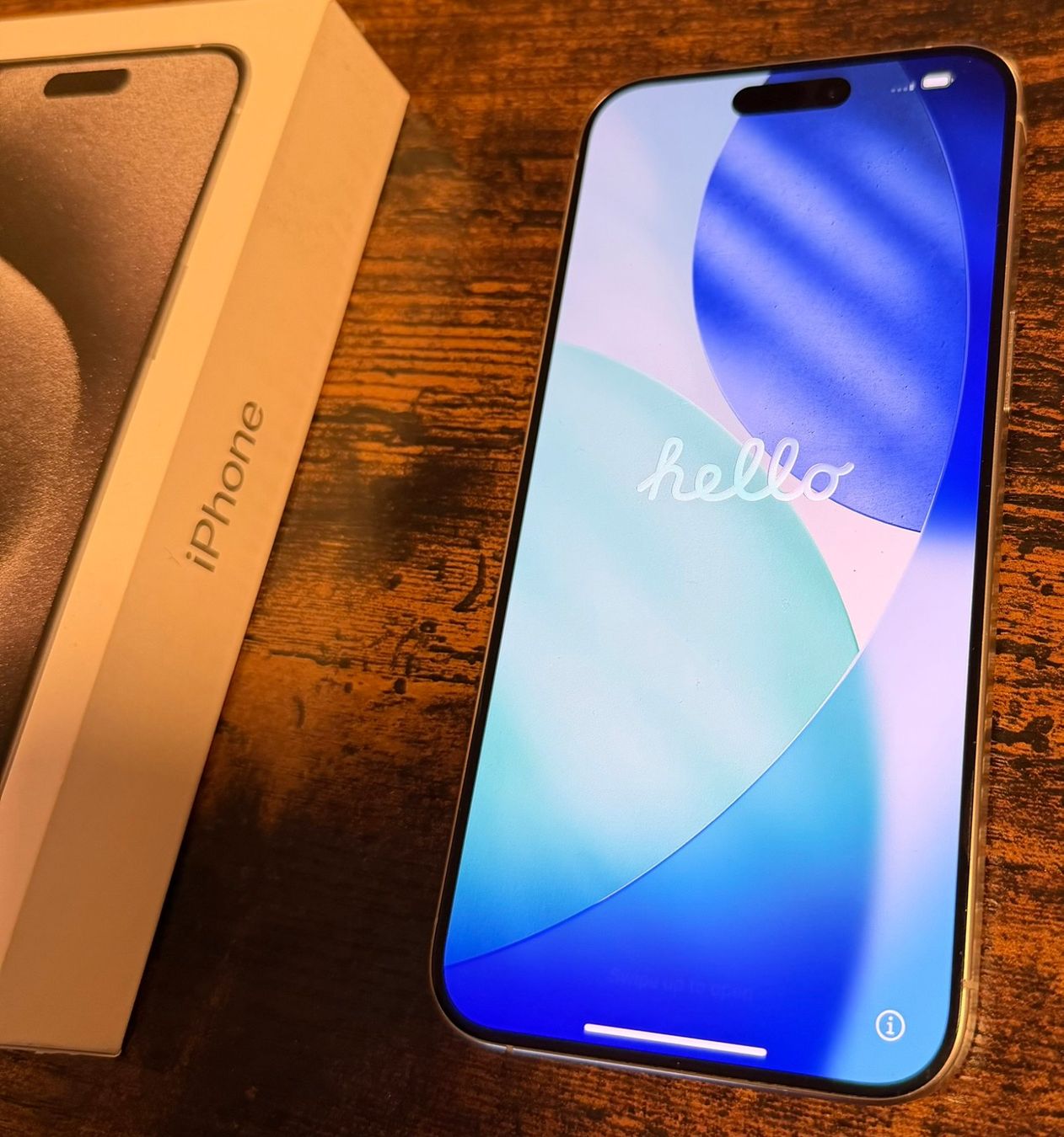 Apple Telefoni cellulari / Smartphones: iPhone 15 Pro Max / 256 GB / ab CHF 1.- – Usato da Zürich venduto da PEACECOCOON