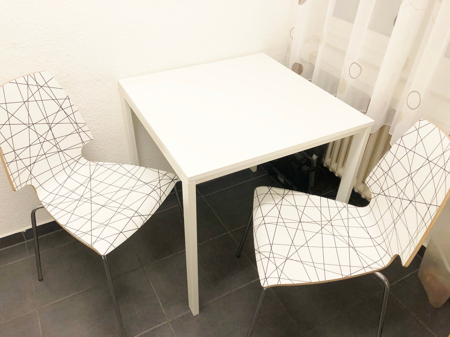 Ikea Tische: Tisch 75 x 75  cm mit 2 Vilmartiühle – Neu (gemäss Beschreibung) aus Glattbrugg von Ariel012 8