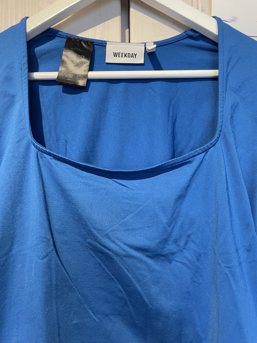 Weekday Maglioni & Felpe: blaues Langarmshirt – Usato da Turgi venduto da eiiinalem 3