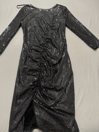 Glitzerkleid Gr. 34, neu mit Etikett ✨