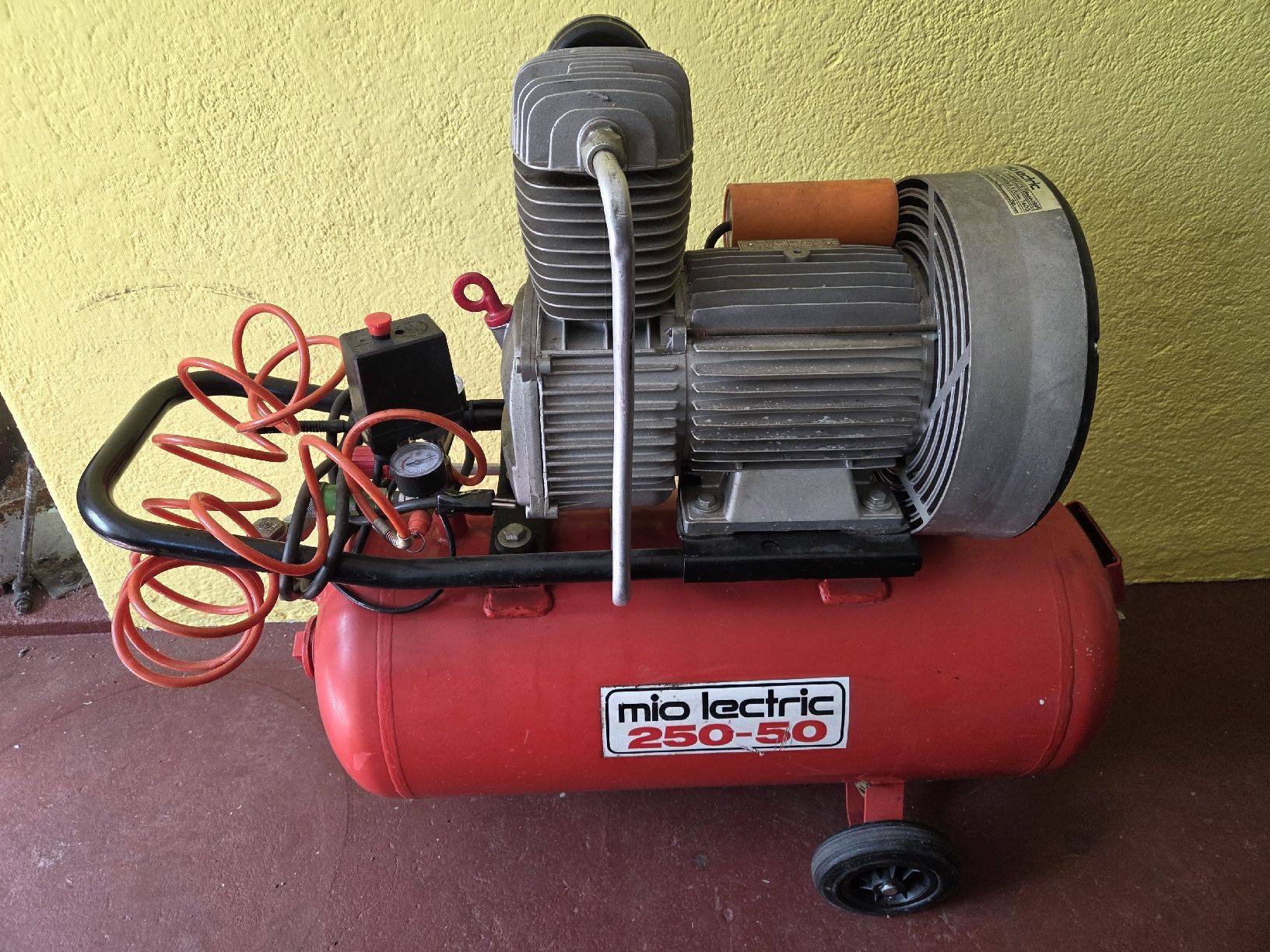 Kompressoren: Kompressor 50 Liter – Gebraucht aus Villmergen von schluessel65 1