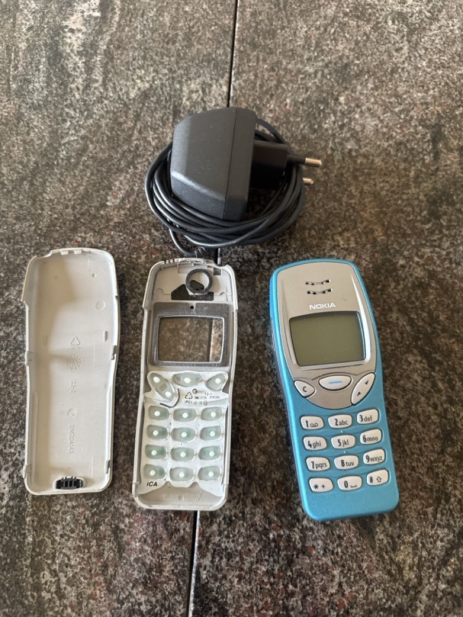 Nokia Portables: NOKIA 3210 – Défectueux à winterthur par WINTERTHUR53 2