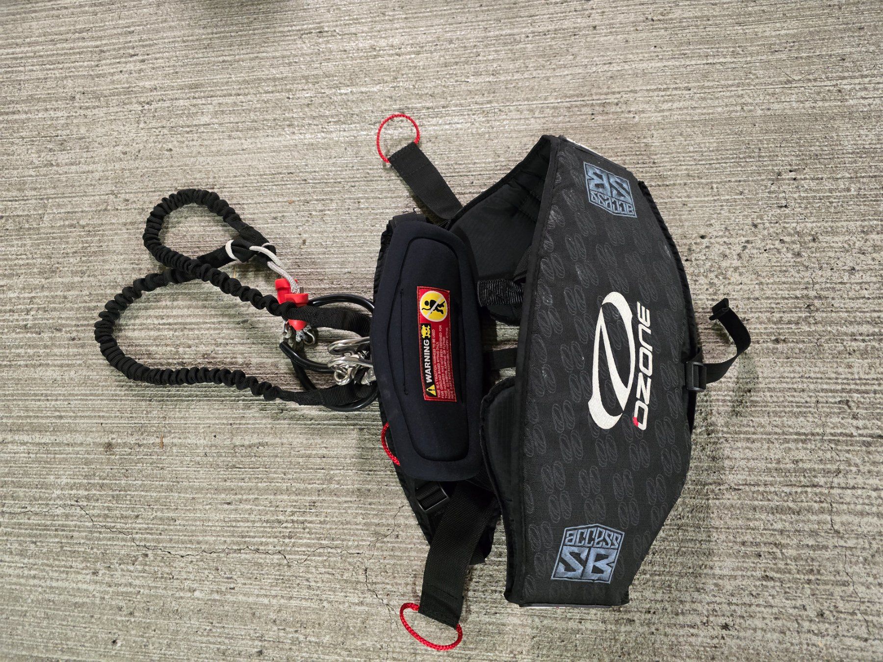 Flysurfer Aquilone: Flysurfer Quiver 5x kites + harness – Usato da Zürich venduto da Houlle 1