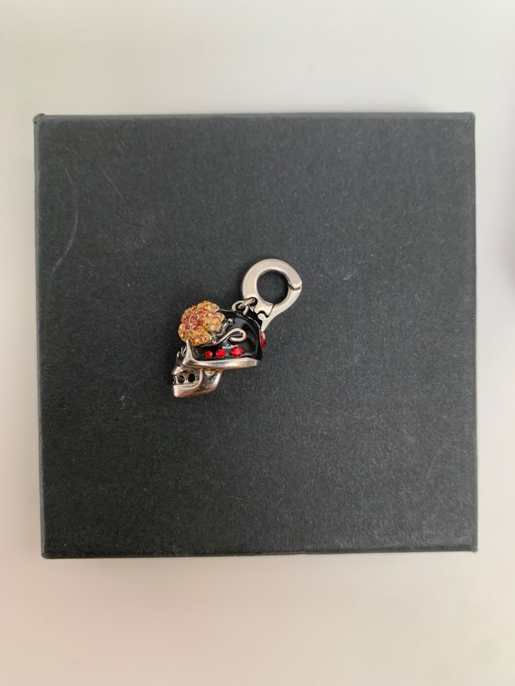 Swarovski Ciondoli: Charm SWAROVSKI Teschio – Usato da Gorduno venduto da nic_8jd2