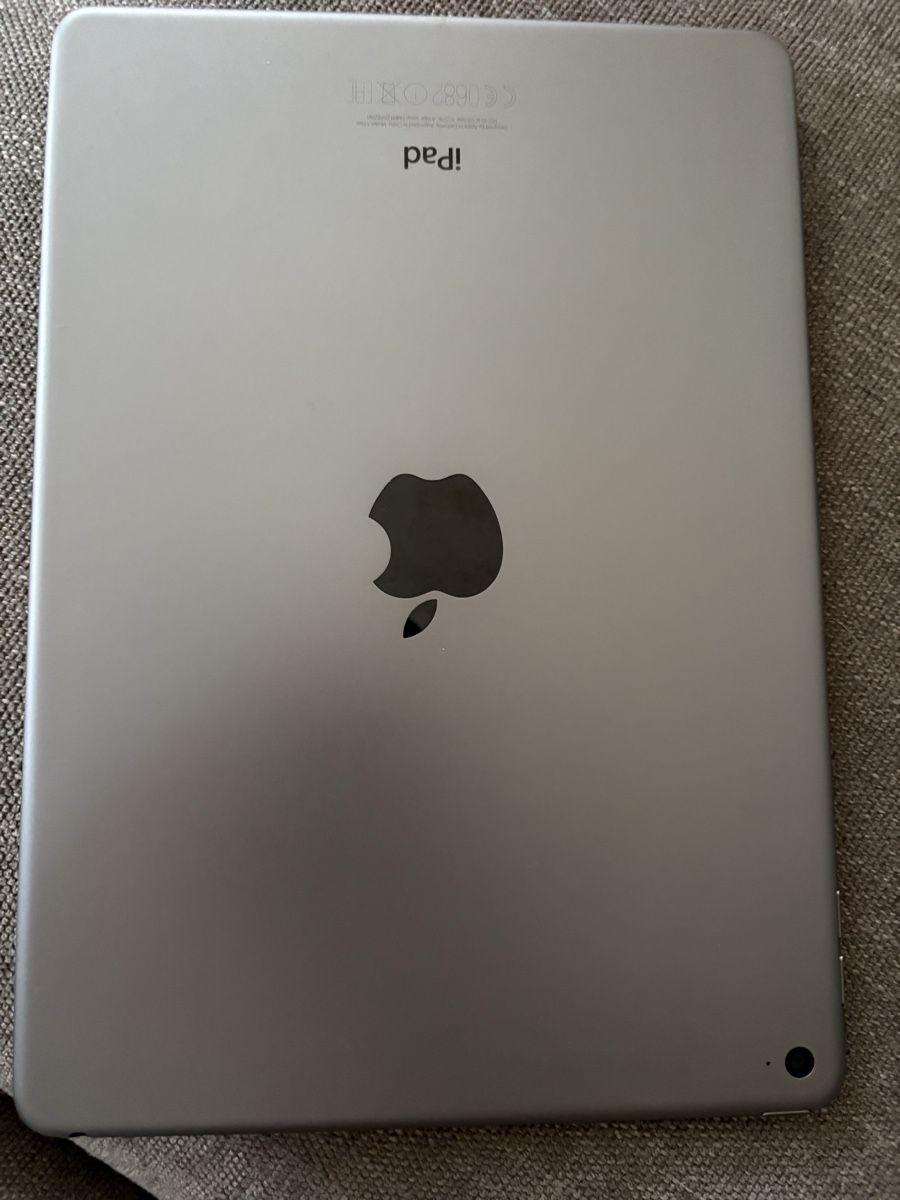 Apple Tablet PC: IPAD air 2 – Gebraucht aus Rifferswil von Skywin01 1