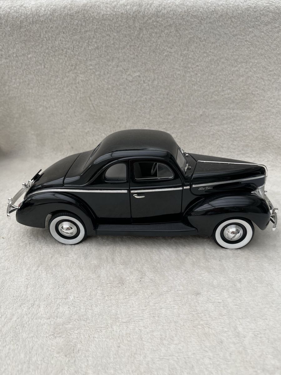 Ford Modellini d'auto: Ford Deluxe 1940 – Nuovo (secondo la descrizione) da Oberweningen venduto da mer_2yn9 4