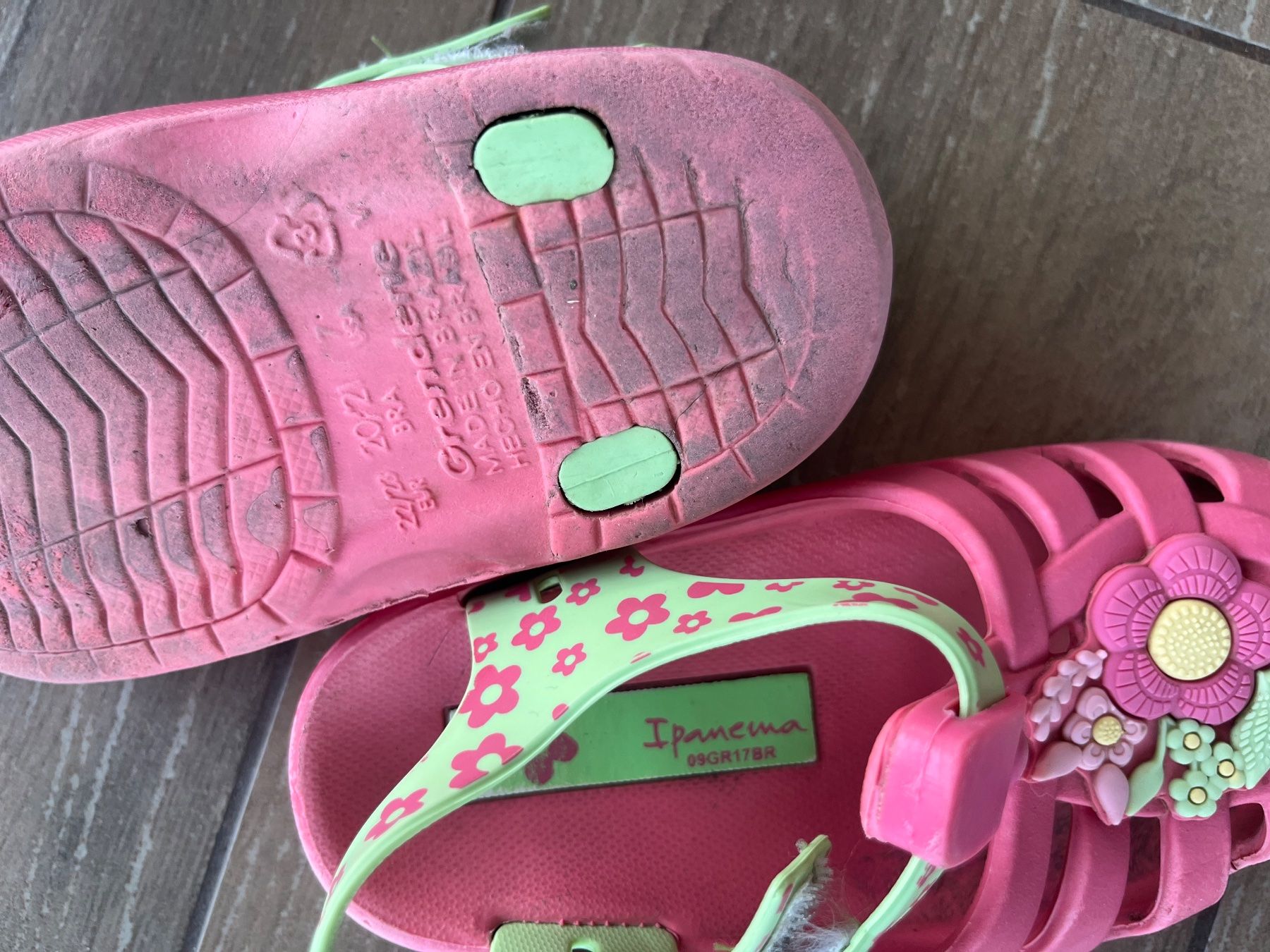 Scarpe per ragazze: 22-23_Badeschuhe – Usato da Versegeres venduto da kista 3