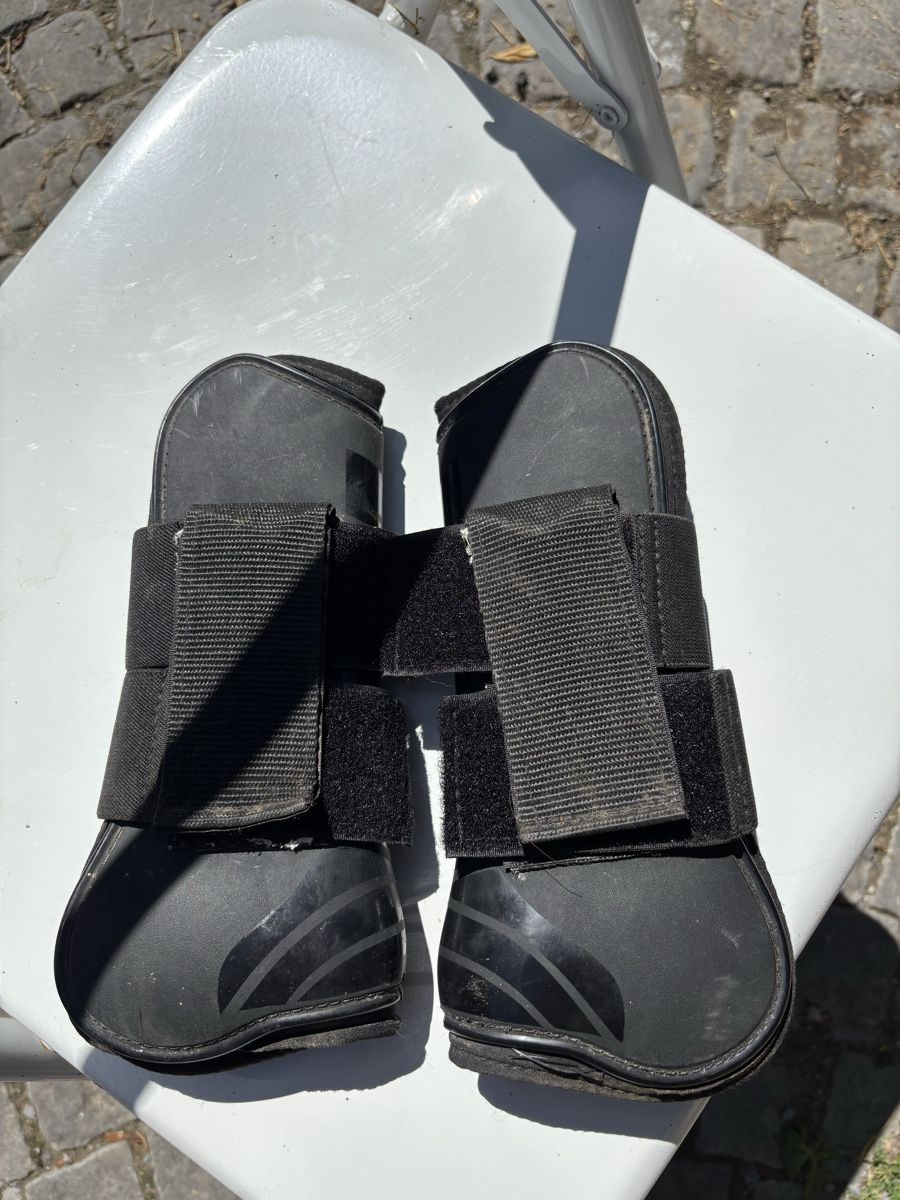 Scarpe per cavalli: Hartschalengaschen – Usato da St. Gallen venduto da may_8fbd 1