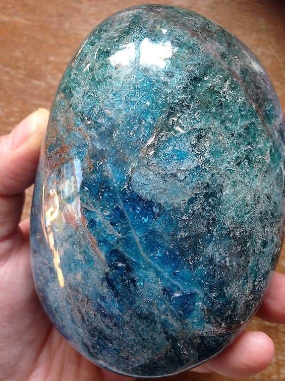 Minerali & Pietre curative: Apatite traitée bleue de madagascar – Usato da Vevey venduto da zabounetta 2