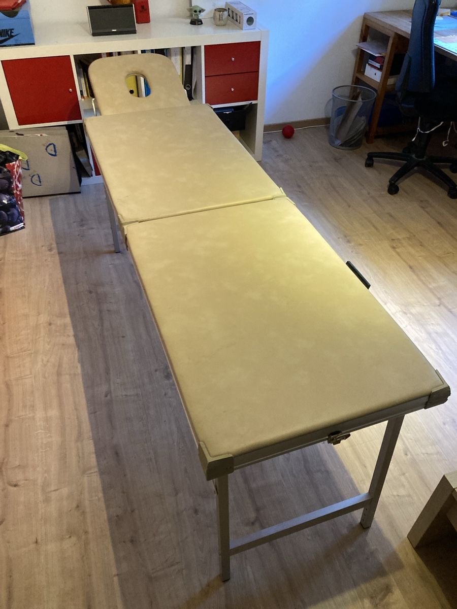 Sedie a sdraio: Massagetisch - klappbar – Usato da Murten venduto da Kirkland 3
