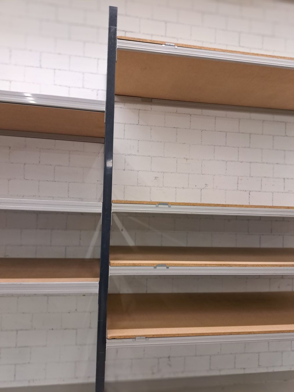 Scaffali: Lagergestell braun mit Tablar Pressspan/MDF, 5 Laufmeter – Usato da Embrach venduto da lichttechnik 8