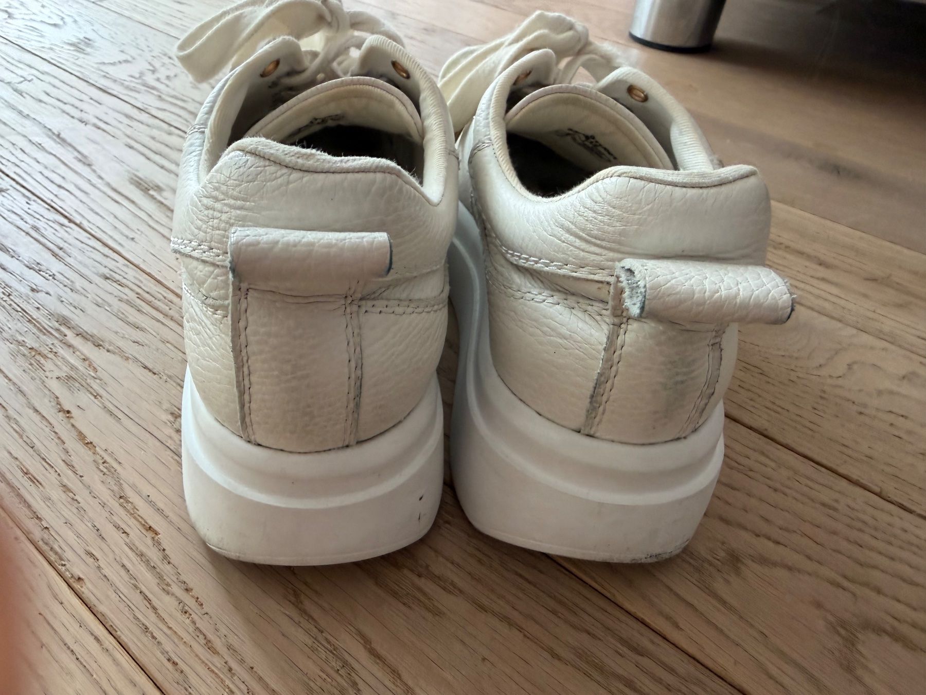 Zara Chaussures femmes: Sneaker Gr. 37 Zara – D'occasion à Wiesendangen par gefion99 2