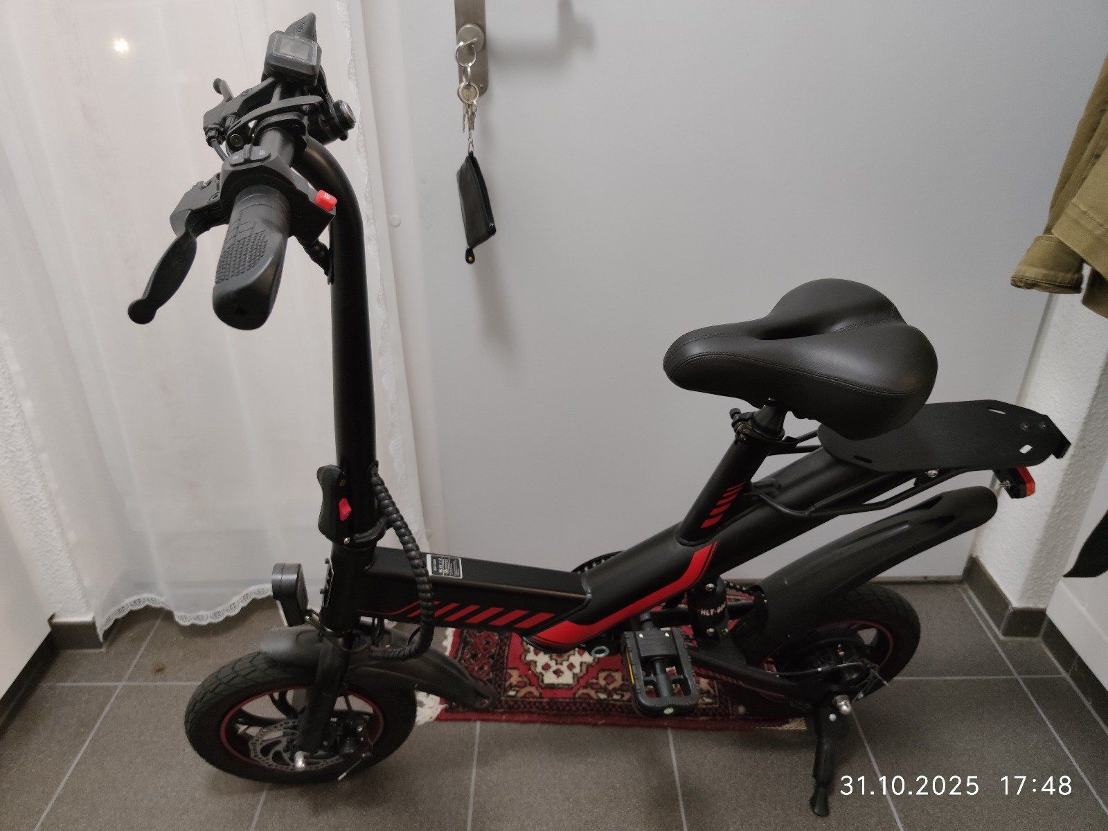 Veicoli elettrici: Fast E-Scooter, neuwertig, Top Zustand, Winter-Schnäppchen – Nuovo (secondo la descrizione) da Glattbrugg venduto da hap_8w8v
