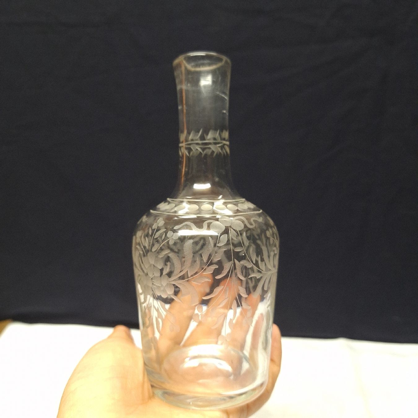 Caraffe: Versand möglich! Glaskaraffe,  Karaffe,  romantisches Muster – Usato da Winterthur venduto da Goldpipau 2