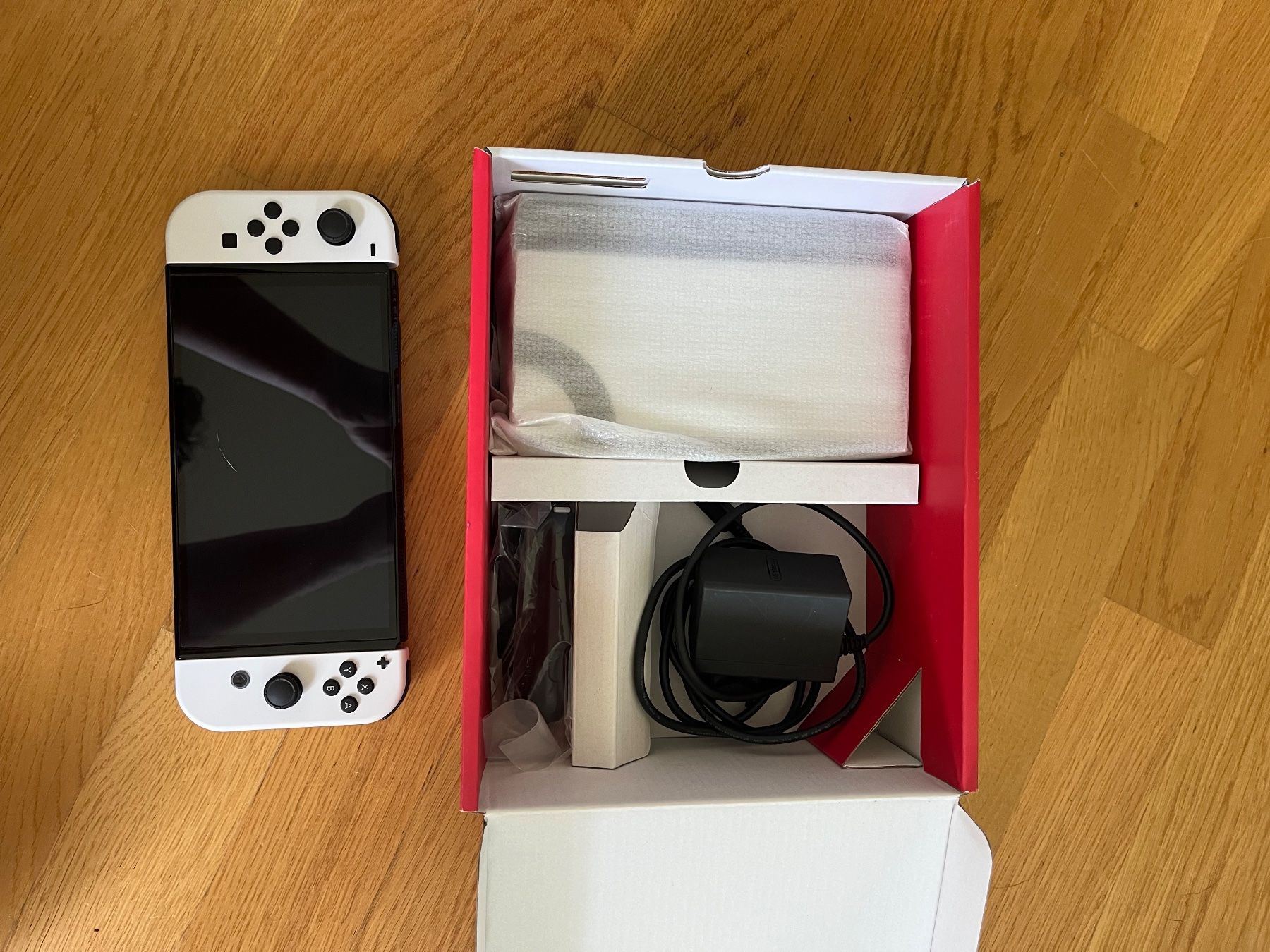 Nintendo Konsolen: Nintendo Switch OLED Weiss – Gebraucht aus Luzern von TilaShe 2