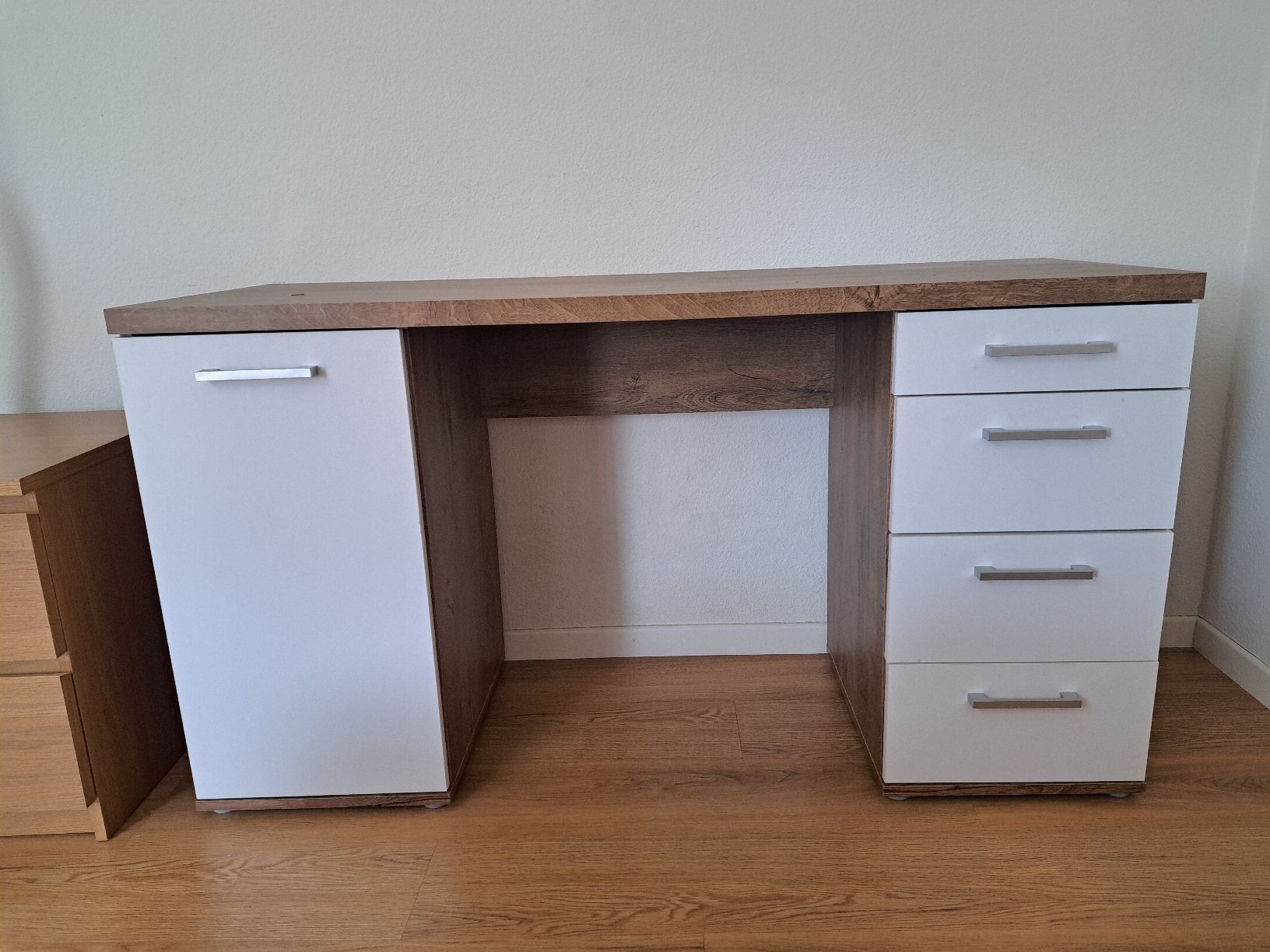 Scrivanie: Bureau 4 tiroirs et 1 porte  – Usato da Hauterive NE venduto da meli_ss24