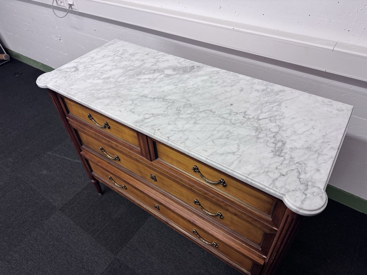 Cassettiere: Antike Kommode mit Marmorplatte, 115cm x 46cm – Usato da Bern venduto da samryan 3