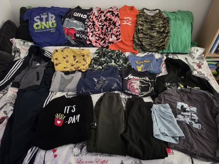 Kinder Kleiderpaket Grösse 136/140 guter Zustand