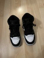 Sneakers Jordan 1 Mid Black White Size 36.5 Used