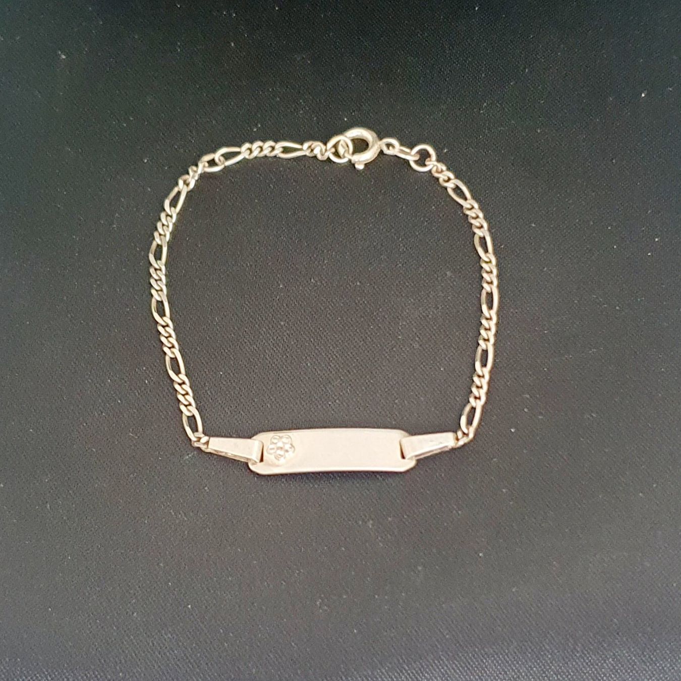 Bracciali & Braccialetti: Silber  925 Kinder Armband mit Gravurplatte – Usato da Kreuzlingen venduto da Wunderkiste123