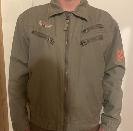 Khaki Jacke im Militärstil, Grösse 48/50