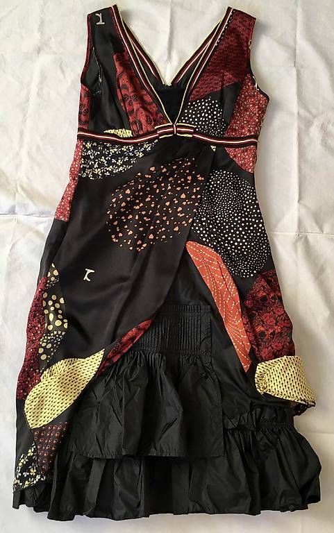 Vestiti: A vendre robe Trico Chic en soie – Usato da Montreux venduto da flo_j5cb