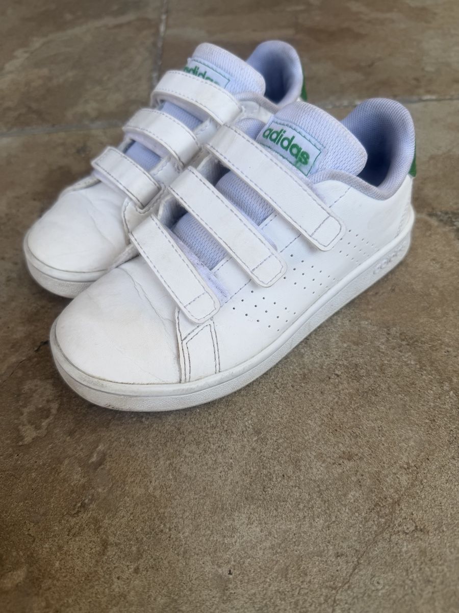 Adidas Schuhe für Jungen: Adidas Gr.30 – Gebraucht aus Schiers von Sam.ahd1