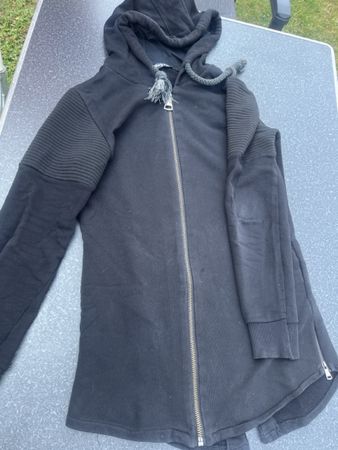 Kapuzenjacke Schwarz Grösse M guter Zustand