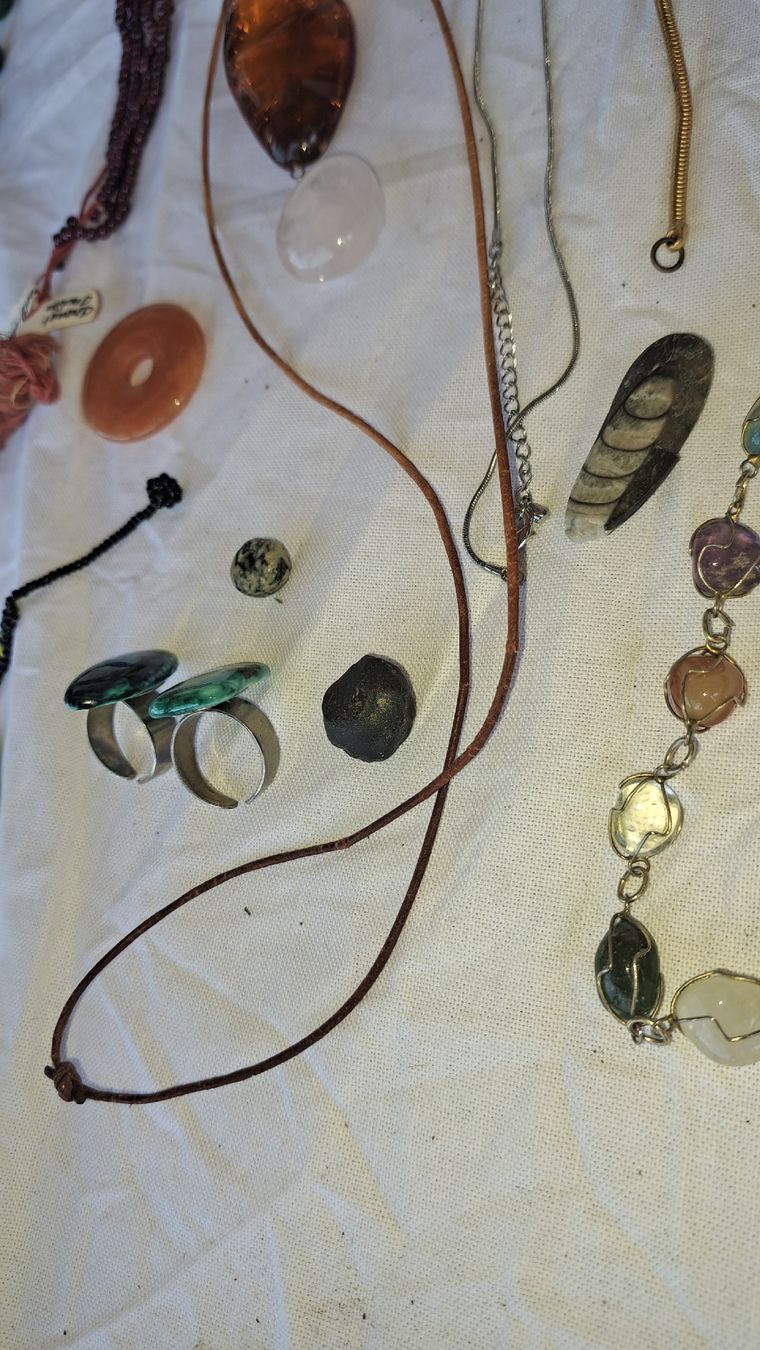 Altri gioielli: Stein Sammlung Schmuck Lot Ringe Ketten usw  – Usato da Kölliken venduto da Upcycling-by-Mc-TAM 4