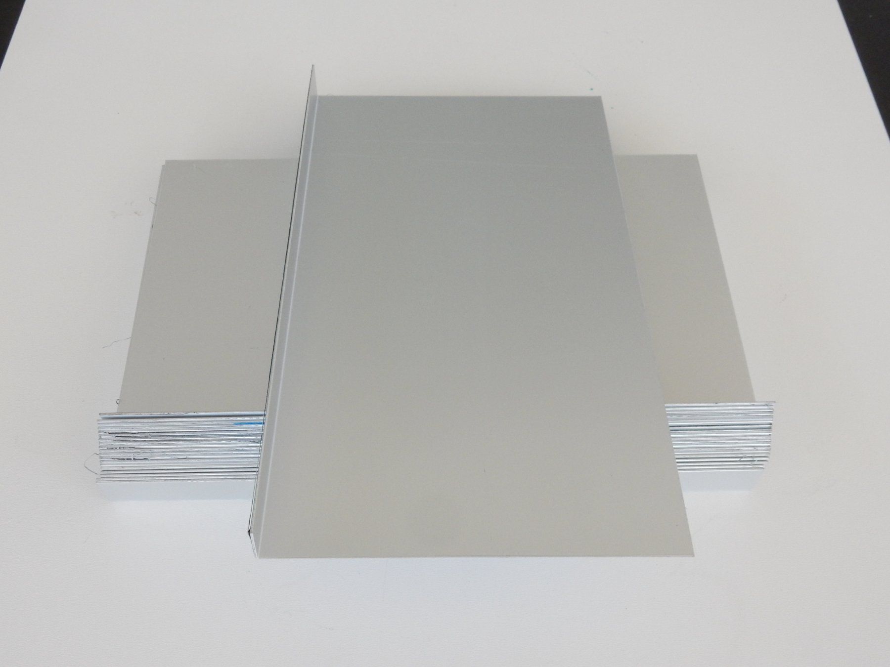 Pareti & Soffitti: Alu Blech Winkel 1 mm farblos eloxiert. – Usato da Neuenegg venduto da wisteibe 2