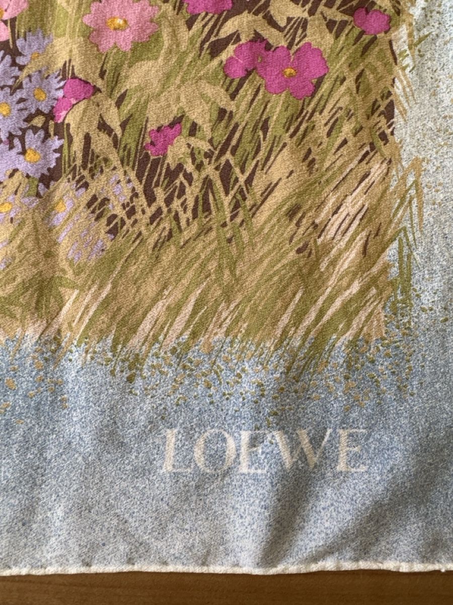 Loewe Foulard & Sciarpe: LOEWE Foulard – Usato da illnau venduto da sapperlotti