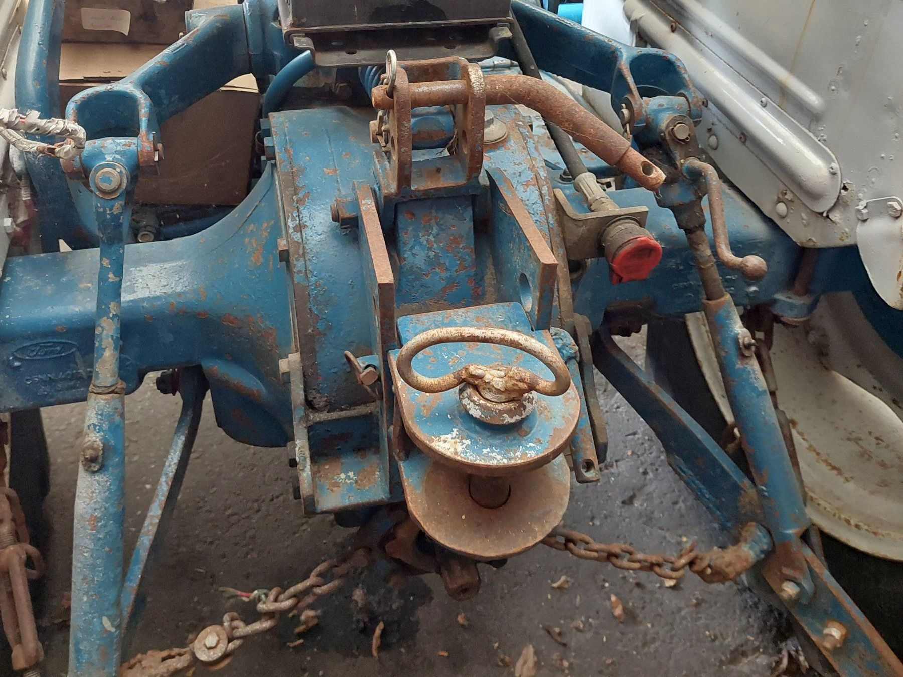 Ford Trattori: Traktor Ford 2000 ohne Motor - Ersatzteilträger – Difettoso da Thalheim AG venduto da Wernli5112 7